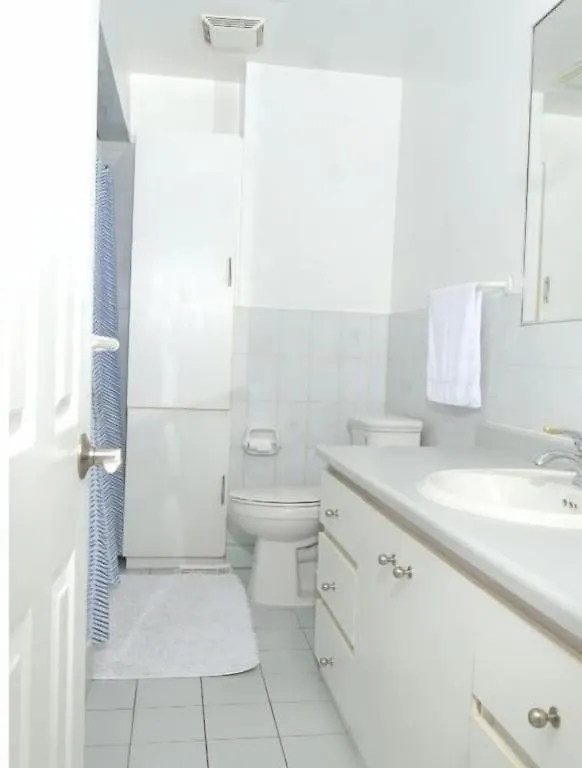 Raised Bungalo Villa Toronto Holiday home